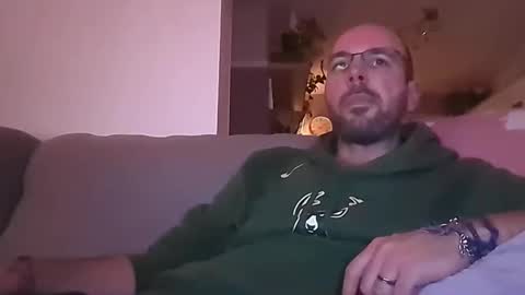 Snapshot of mikmik91 chatting on 02/09/26, 12:47 mikmik91 online show from 02/09/26, 12:47