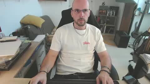 mikmik91 online show from 04/08/26, 10:37