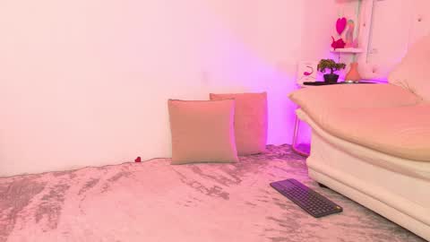 Mikoto Urb online show from 09/18/25, 08:44