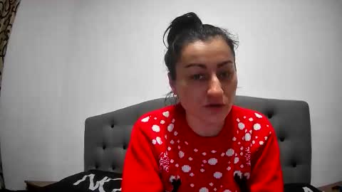 Mikyloveu online show from 12/21/25, 05:09