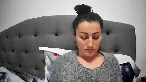 Mikyloveu online show from 01/06/26, 03:38