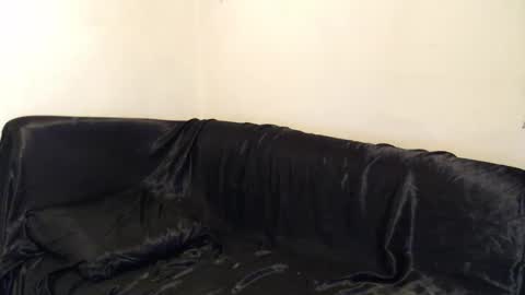 Miky Zazo online show from 09/12/25, 05:13