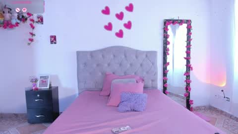 mila_1wood online show from 09/19/25, 01:01