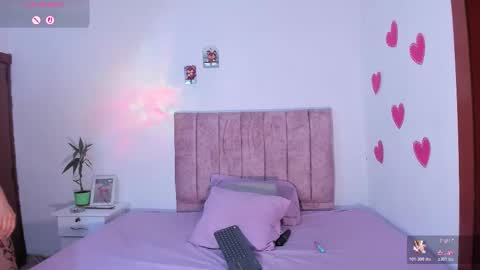 mila_1wood online show from 11/14/25, 01:21