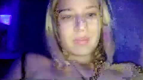 Mila 420 online show from 10/15/25, 06:30