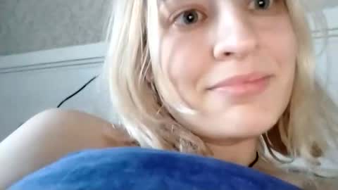 Mila 420 online show from 10/18/25, 12:39