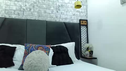 mila_adamss online show from 02/13/25, 11:39