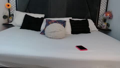 mila_adamss online show from 09/26/25, 10:08