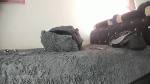 Snapshot of mila_dash chatting on 02/21/25, 04:37 Mila Dash online show from 02/21/25, 04:37