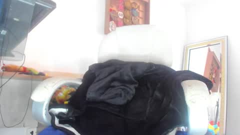 Mila Dash online show from 11/27/25, 11:23