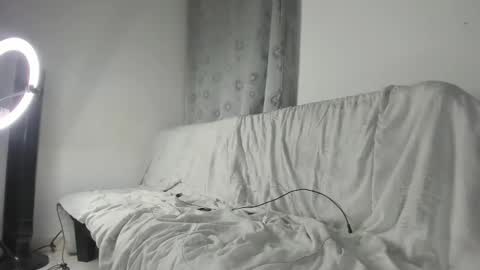 Mila Dash online show from 12/18/25, 11:11