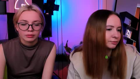 mila_glow online show from 11/18/25, 12:09