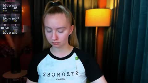 mila_glow online show from 05/10/26, 06:46
