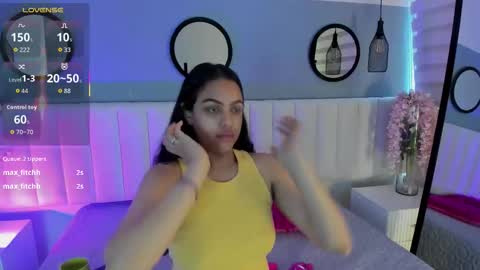mila_hank online show from 12/22/25, 12:35