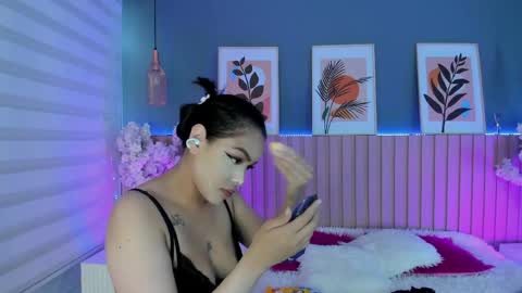 mila_hank online show from 05/06/26, 12:10