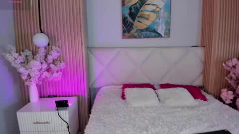 mila_hank online show from 05/07/26, 02:55