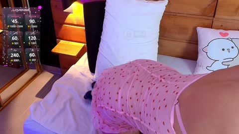 Snapshot of mila_kiitty chatting on 02/08/25, 06:12 Milena online show from 02/08/25, 06:12