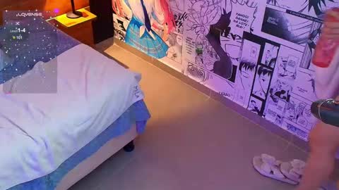 Snapshot of mila_kiitty chatting on 02/22/25, 01:57 Milena online show from 02/22/25, 01:57