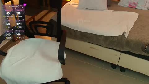 Snapshot of mila_kiitty chatting on 02/27/25, 02:53 Milena online show from 02/27/25, 02:53