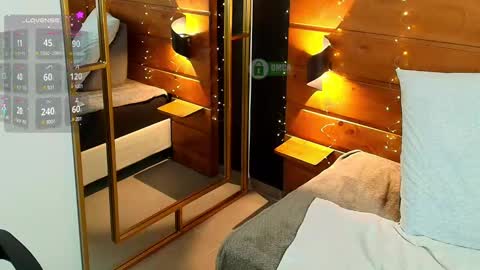 Snapshot of mila_kiitty chatting on 02/28/25, 08:53 Milena online show from 02/28/25, 08:53