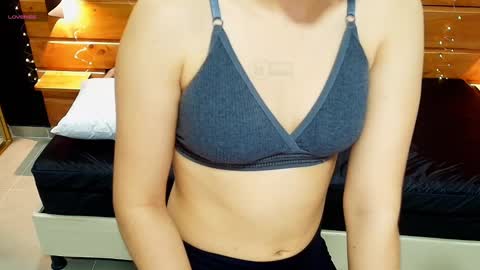 Snapshot of mila_kiitty chatting on 03/01/25, 03:10 Milena online show from 03/01/25, 03:10