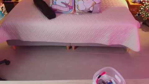 Snapshot of mila_kiitty chatting on 12/01/25, 11:15 Milena online show from 12/01/25, 11:15