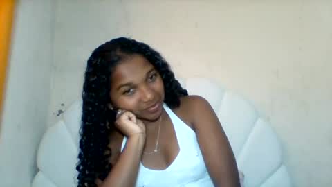 mila_lunah online show from 06/28/26, 11:05