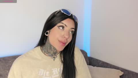     online show from 02/01/25, 07:15