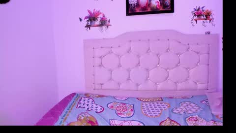 laura online show from 01/12/26, 05:23