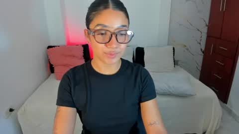 Snapshot of mila_rose1 chatting on 06/15/26, 03:20 martina online show from 06/15/26, 03:20