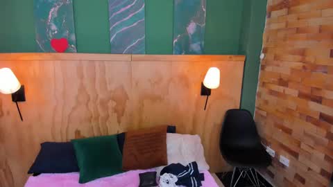 Mila and samy online show from 10/08/25, 12:14