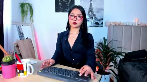 Mila online show from 05/06/26, 11:59