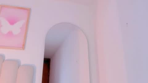 mila_stark333 online show from 04/17/26, 05:32