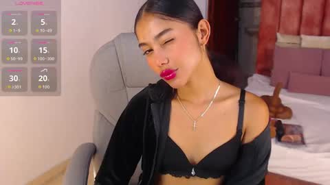 milaa_star online show from 09/18/25, 03:52