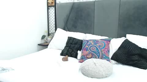 mila online show from 01/30/25, 04:55