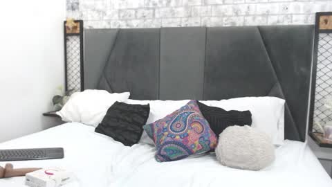 mila online show from 02/03/25, 11:53