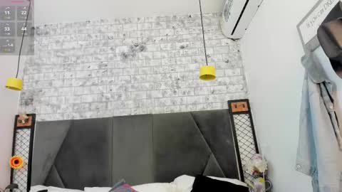 mila online show from 12/17/25, 10:43