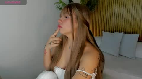 milaack_ online show from 04/07/26, 02:23