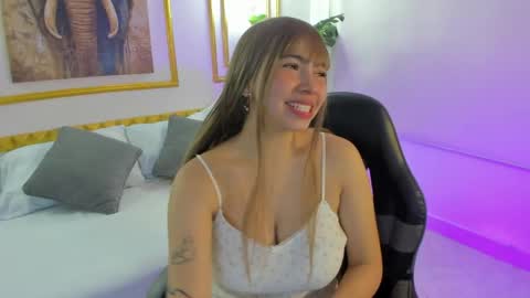 milaack_ online show from 04/13/26, 12:43