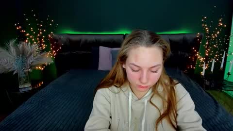 Snapshot of milaaddam chatting on 01/19/26, 01:26 Milla online show from 01/19/26, 01:26
