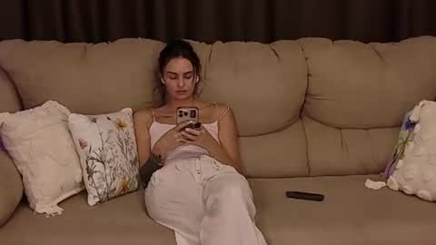 Mila online show from 07/28/26, 05:34