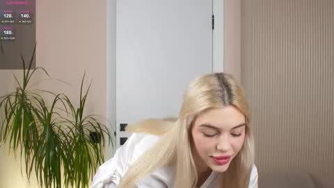 Mila and u can call me sweet bunny online show from 11/12/25, 10:26