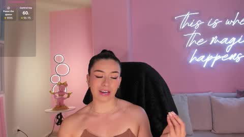 Mila online show from 11/08/25, 02:12