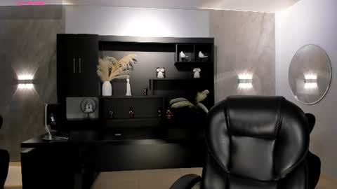 Mila online show from 06/11/26, 03:59