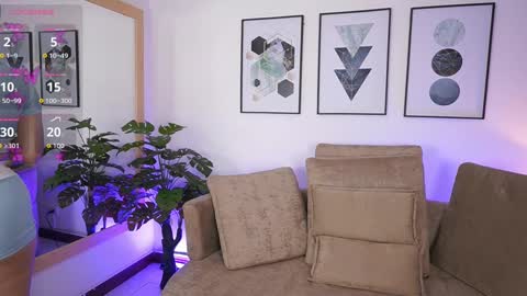 milacrave online show from 09/11/25, 12:16