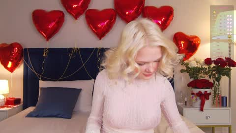 Snapshot of milademies chatting on 01/02/25, 02:11 Miss Cutie online show from 01/02/25, 02:11