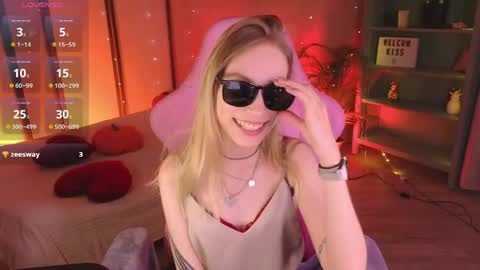 Snapshot of miladuales chatting on 05/08/26, 06:08 Mila online show from 05/08/26, 06:08