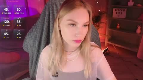 Snapshot of miladuales chatting on 05/28/26, 06:00 Mila online show from 05/28/26, 06:00