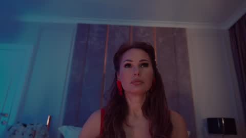        online show from 02/02/26, 06:06