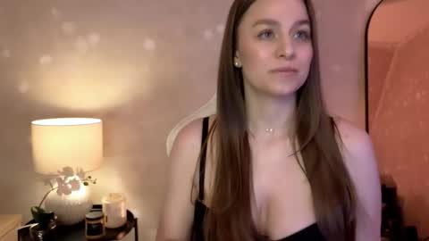 Snapshot of milafleur chatting on 10/10/25, 02:16 Mila Fleur online show from 10/10/25, 02:16